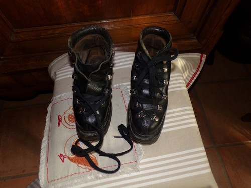 Anciennes chaussures ski - anciennes,