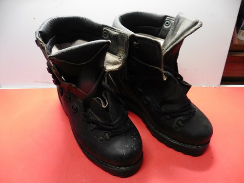 Anciennes chaussures - , de