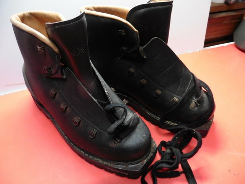 Anciennes chaussures ski - anciennes,