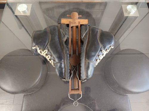 Anciennes chaussures - anciennes,